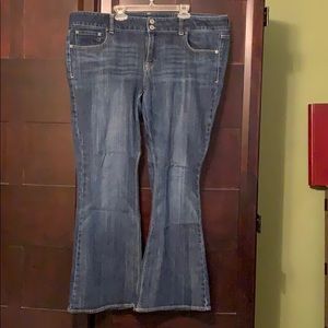 American eagle “the artist” (bootcut stretch) jean